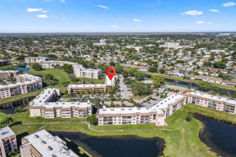 Купить кондоминиум в Санрайз, Флорида 2 спальни, 78.97м2, № 2020645 - фото 26