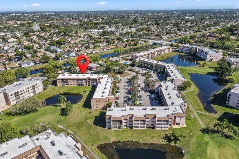 Купить кондоминиум в Санрайз, Флорида 2 спальни, 78.97м2, № 2020645 - фото 28