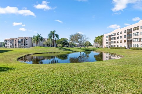 Купить кондоминиум в Санрайз, Флорида 2 спальни, 78.97м2, № 2020645 - фото 20