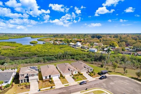 House in Bradenton, Florida 4 bedrooms, 189.99 sq.m. № 1903063 - photo 6