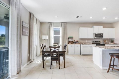 House in Bradenton, Florida 4 bedrooms, 189.99 sq.m. № 1903063 - photo 19
