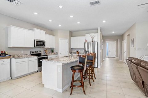 House in Bradenton, Florida 4 bedrooms, 189.99 sq.m. № 1903063 - photo 12