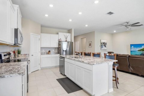 House in Bradenton, Florida 4 bedrooms, 189.99 sq.m. № 1903063 - photo 16