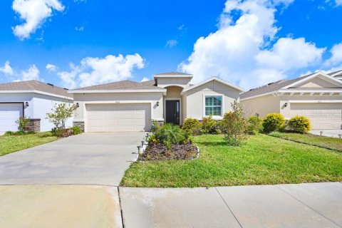 House in Bradenton, Florida 4 bedrooms, 189.99 sq.m. № 1903063 - photo 2