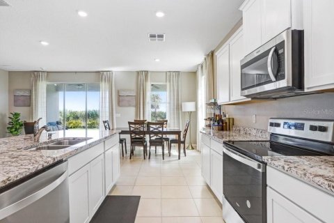 House in Bradenton, Florida 4 bedrooms, 189.99 sq.m. № 1903063 - photo 17