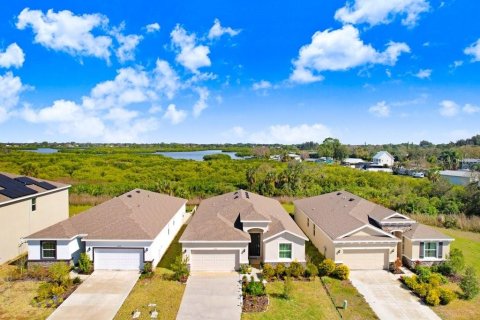 House in Bradenton, Florida 4 bedrooms, 189.99 sq.m. № 1903063 - photo 5