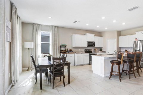 House in Bradenton, Florida 4 bedrooms, 189.99 sq.m. № 1903063 - photo 21