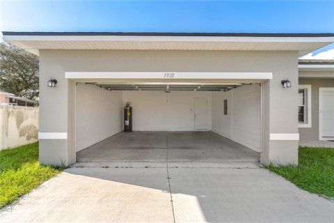Villa ou maison à vendre à Poinciana, Floride: 4 chambres, 146.79 m2 № 2418916 - photo 29