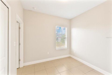 Villa ou maison à vendre à Poinciana, Floride: 4 chambres, 146.79 m2 № 2418916 - photo 27