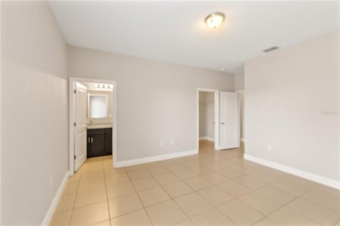 Villa ou maison à vendre à Poinciana, Floride: 4 chambres, 146.79 m2 № 2418916 - photo 15