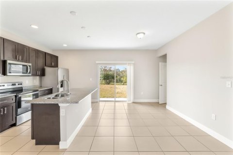 Villa ou maison à vendre à Poinciana, Floride: 4 chambres, 146.79 m2 № 2418916 - photo 11