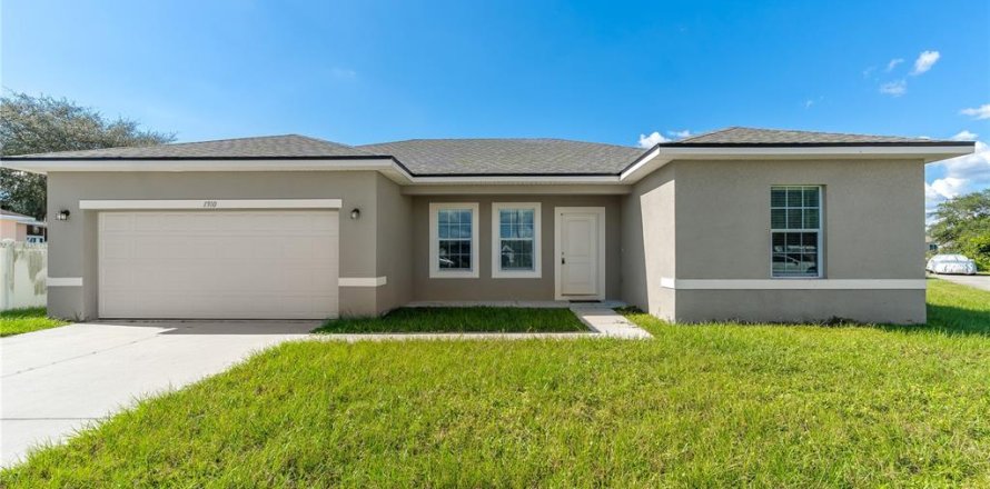 Villa ou maison à Poinciana, Floride 4 chambres, 146.79 m2 № 2418916