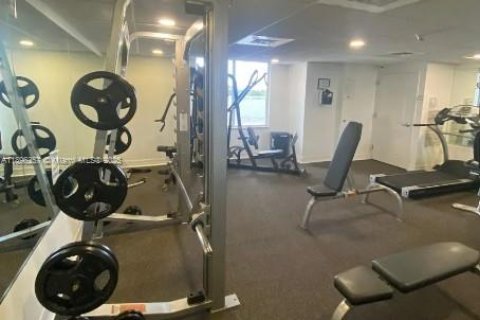 Купить кондоминиум в Майами, Флорида 2 спальни, 82.96м2, № 1948131 - фото 21