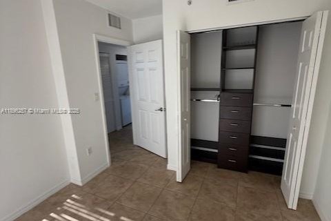 Купить кондоминиум в Майами, Флорида 2 спальни, 82.96м2, № 1948131 - фото 15