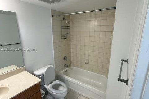 Купить кондоминиум в Майами, Флорида 2 спальни, 82.96м2, № 1948131 - фото 9