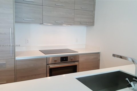 Снять в аренду кондоминиум в Майами, Флорида 2 спальни, 80.64м2, № 1949098 - фото 7