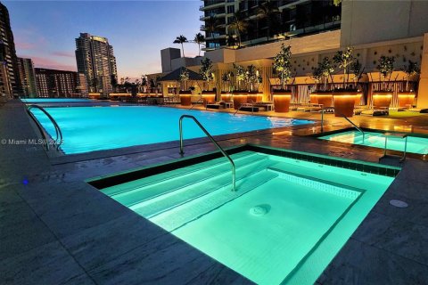 Снять в аренду кондоминиум в Майами, Флорида 2 спальни, 80.64м2, № 1949098 - фото 27