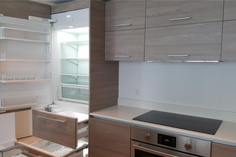 Снять в аренду кондоминиум в Майами, Флорида 2 спальни, 80.64м2, № 1949098 - фото 9