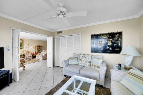 Copropriété à vendre à Pompano Beach, Floride: 3 chambres, 129.13 m2 № 1925326 - photo 24