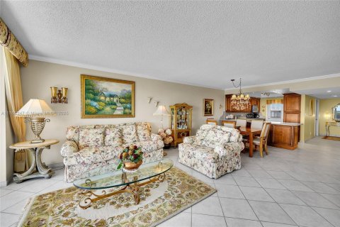 Copropriété à vendre à Pompano Beach, Floride: 3 chambres, 129.13 m2 № 1925326 - photo 12