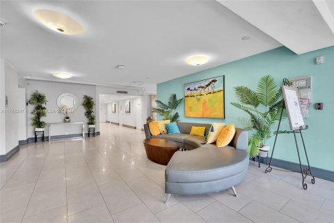 Copropriété à vendre à Pompano Beach, Floride: 3 chambres, 129.13 m2 № 1925326 - photo 27