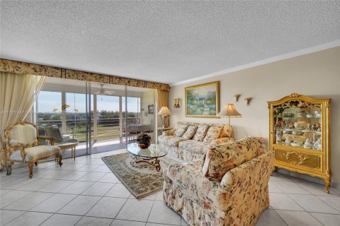 Copropriété à vendre à Pompano Beach, Floride: 3 chambres, 129.13 m2 № 1925326 - photo 11