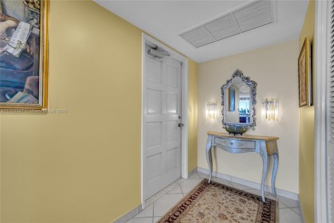 Copropriété à vendre à Pompano Beach, Floride: 3 chambres, 129.13 m2 № 1925326 - photo 4