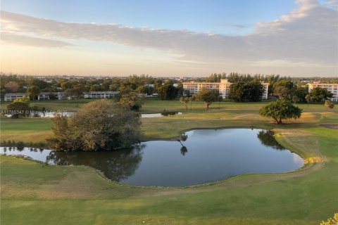 Copropriété à vendre à Pompano Beach, Floride: 3 chambres, 129.13 m2 № 1925326 - photo 16