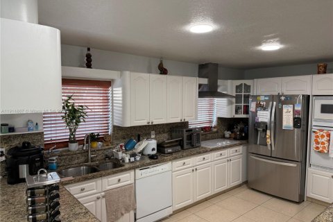 Купить виллу или дом в Майами, Флорида 3 спальни, 269.97м2, № 1972856 - фото 23