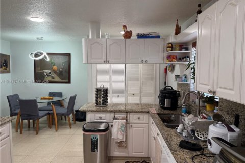 Купить виллу или дом в Майами, Флорида 3 спальни, 269.97м2, № 1972856 - фото 26