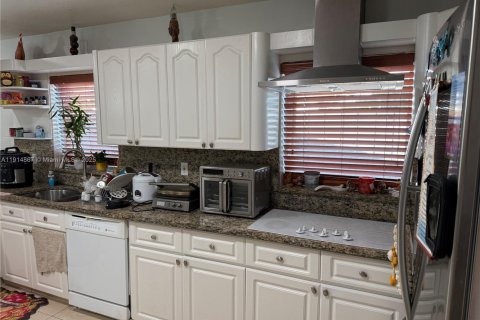 Купить виллу или дом в Майами, Флорида 3 спальни, 269.97м2, № 1972856 - фото 24