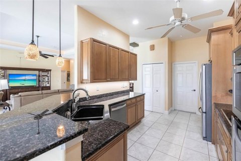 House in Punta Gorda, Florida 3 bedrooms, 207.73 sq.m. № 1847885 - photo 13