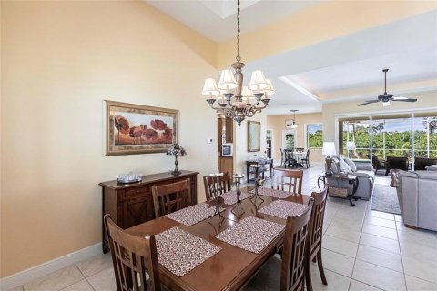 House in Punta Gorda, Florida 3 bedrooms, 207.73 sq.m. № 1847885 - photo 18