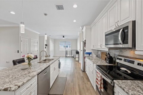 Apartamento en alquiler en Plant City, Florida, 3 dormitorios, 152.08 m2 № 2199652 - foto 6