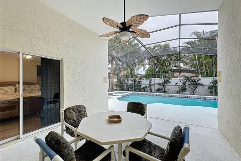 Villa ou maison à vendre à Kissimmee, Floride: 4 chambres, 166.39 m2 № 2312905 - photo 22