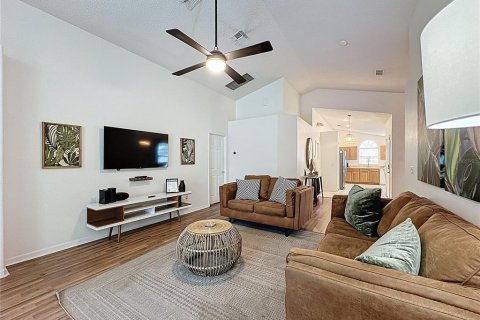 Villa ou maison à vendre à Kissimmee, Floride: 4 chambres, 166.39 m2 № 2312905 - photo 8