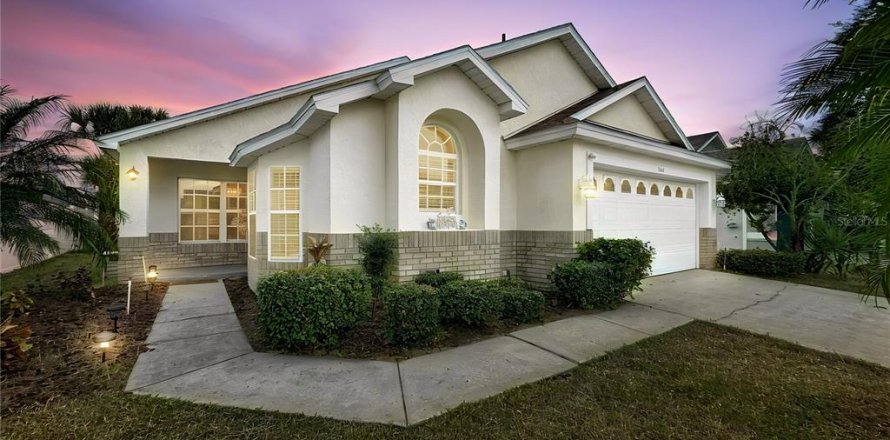 Villa ou maison à Kissimmee, Floride 4 chambres, 166.39 m2 № 2312905
