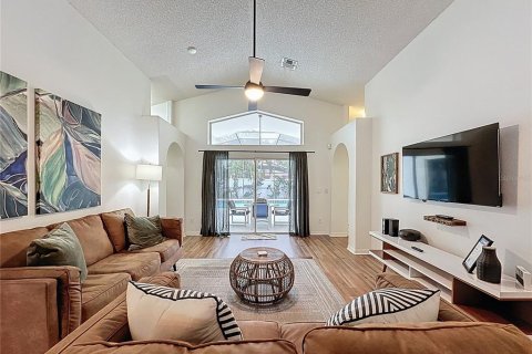 Villa ou maison à vendre à Kissimmee, Floride: 4 chambres, 166.39 m2 № 2312905 - photo 10