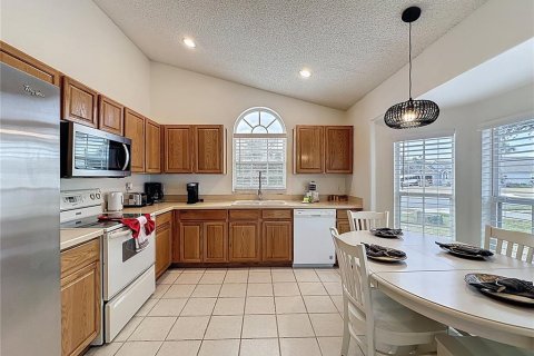 Villa ou maison à vendre à Kissimmee, Floride: 4 chambres, 166.39 m2 № 2312905 - photo 20