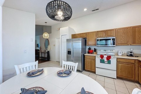 Villa ou maison à vendre à Kissimmee, Floride: 4 chambres, 166.39 m2 № 2312905 - photo 17