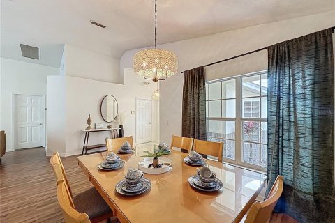 Villa ou maison à vendre à Kissimmee, Floride: 4 chambres, 166.39 m2 № 2312905 - photo 12