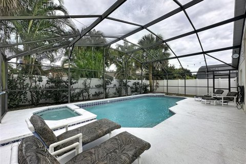 Villa ou maison à vendre à Kissimmee, Floride: 4 chambres, 166.39 m2 № 2312905 - photo 28