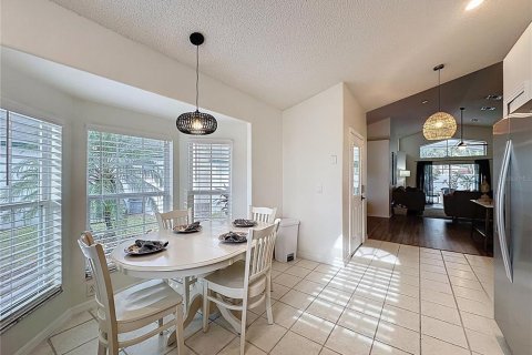 Villa ou maison à vendre à Kissimmee, Floride: 4 chambres, 166.39 m2 № 2312905 - photo 18