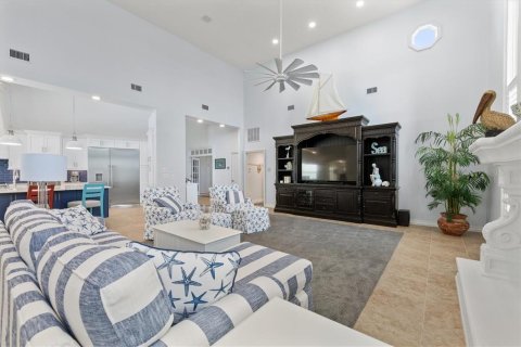 House in Englewood, Florida 5 bedrooms, 423.63 sq.m. № 1909488 - photo 15