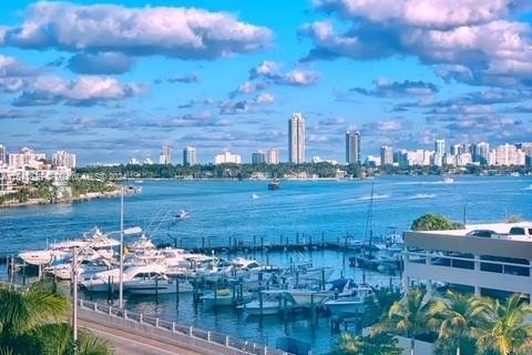 Condominio en venta en North Bay Village, Florida, 2 dormitorios, 108.79 m2 № 1329100 - foto 2