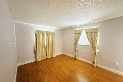 Copropriété à vendre à Key Biscayne, Floride: 2 chambres, 103.03 m2 № 1804532 - photo 9