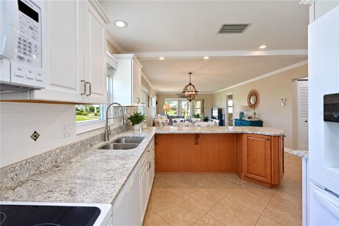 Condominio en venta en Bradenton, Florida, 2 dormitorios, 125.42 m2 № 2429176 - foto 12