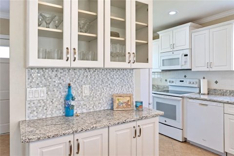 Condominio en venta en Bradenton, Florida, 2 dormitorios, 125.42 m2 № 2429176 - foto 8