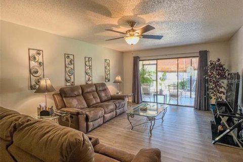 House in Clearwater, Florida 2 bedrooms, 106.84 sq.m. № 1549450 - photo 4