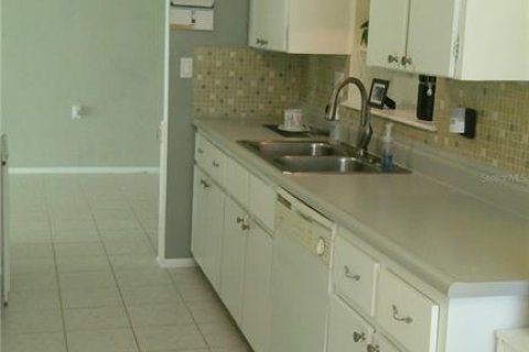 Купить виллу или дом в Холидэй, Флорида 9 комнат, 107.02м2, № 2217175 - фото 12
